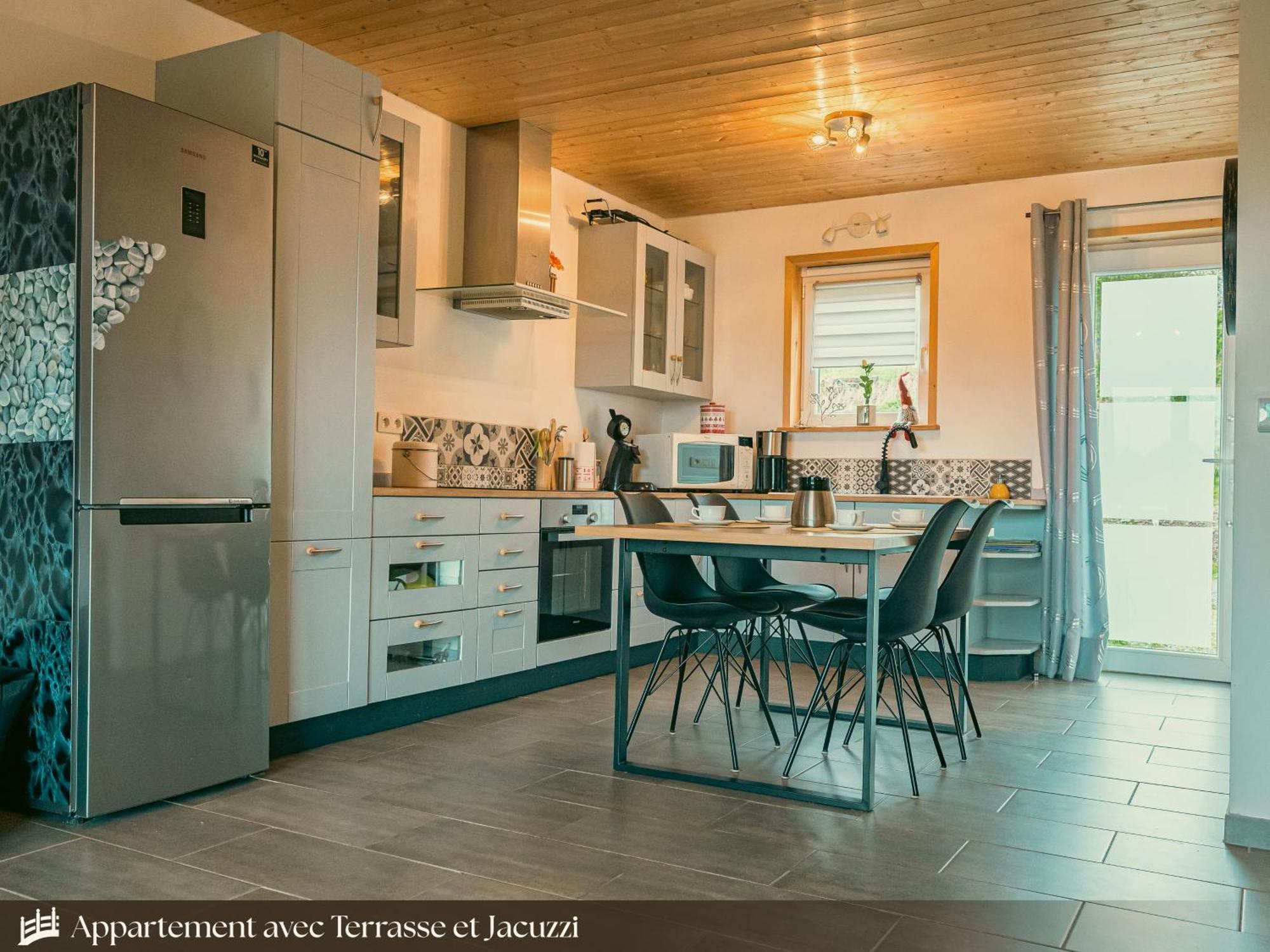 Les Appartements Du Pont Alsort Froid-Chapelle 外观 照片