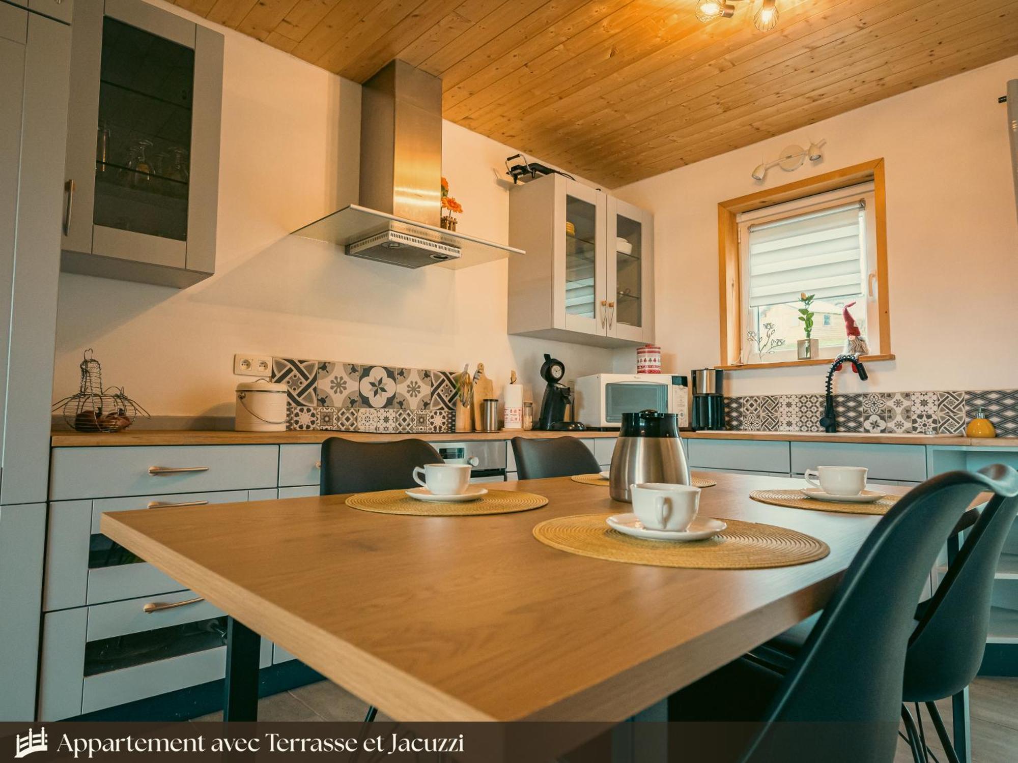 Les Appartements Du Pont Alsort Froid-Chapelle 外观 照片